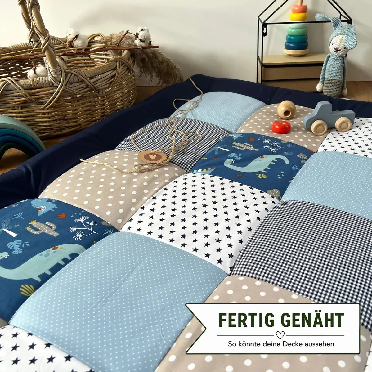 Nähpaket * Krabbeldecke* Patchwork * Dinosaurier Blau Sand-stoffwerk-siegen