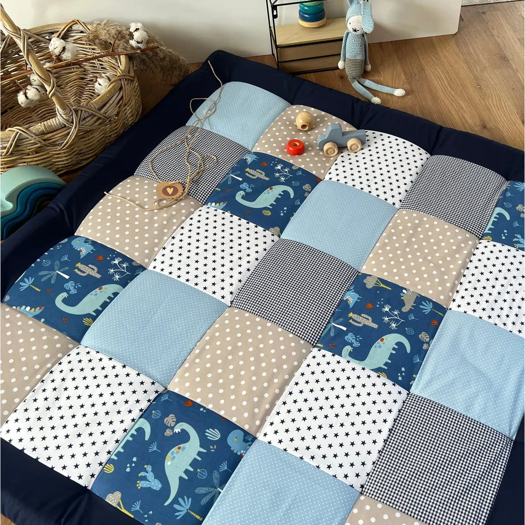 Nähpaket * Krabbeldecke* Patchwork * Dinosaurier Blau Sand-stoffwerk-siegen